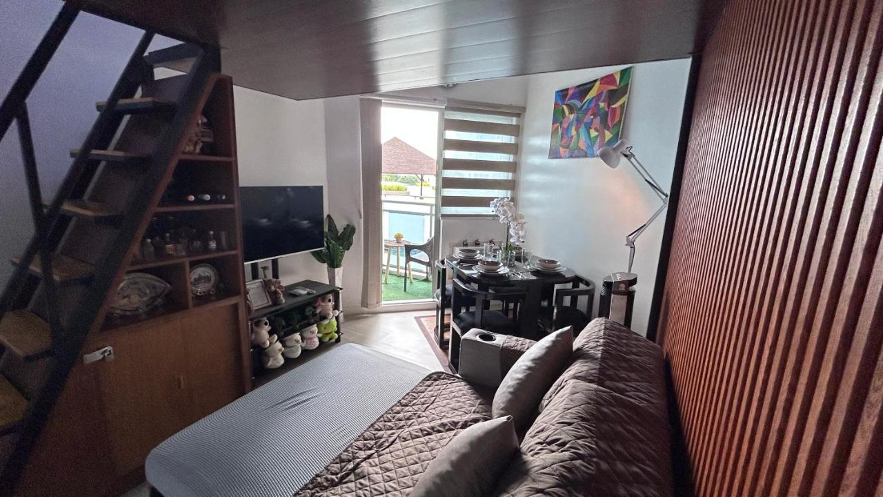 سان فيرناندو Kurlix Suites Of Azure North المظهر الخارجي الصورة