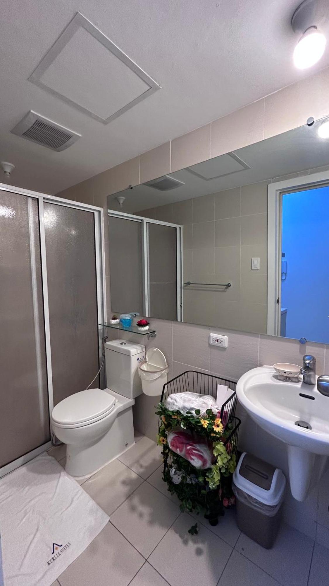 سان فيرناندو Kurlix Suites Of Azure North المظهر الخارجي الصورة